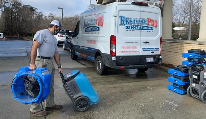 Professional carrying air movers Professional carrying air movers